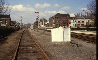 Courcelles-Centre - TH 84-4243 (2).jpg
